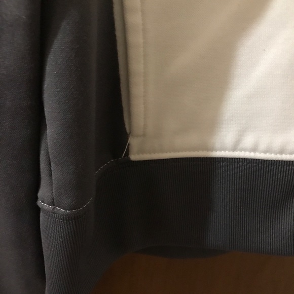 Vintage Hollister Zip Up - Picture 4 of 5